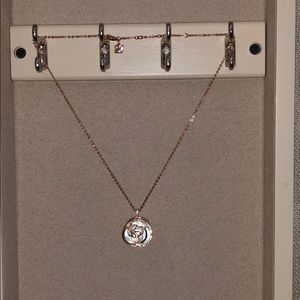 Swavorski pendant necklace